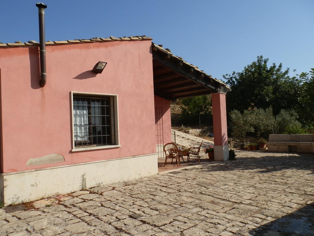 La Pietra Villa Chiaramonte Gulfi Szoba fotó