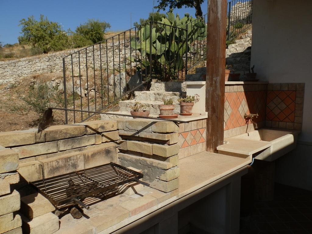 La Pietra Villa Chiaramonte Gulfi Szoba fotó