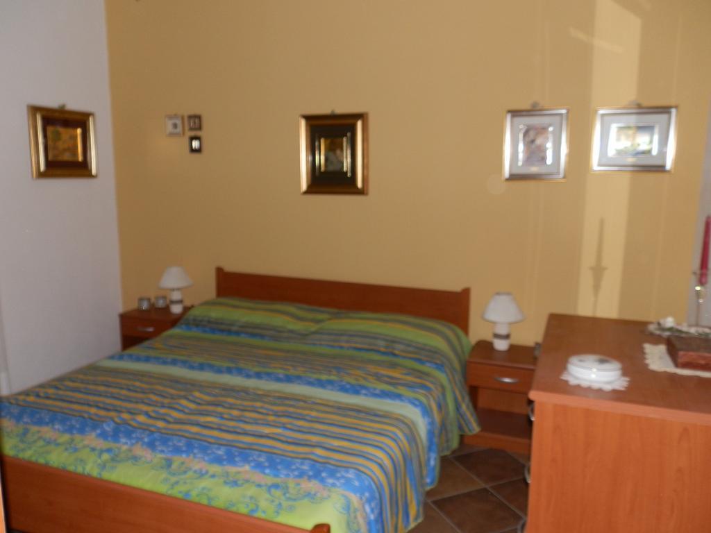 La Pietra Villa Chiaramonte Gulfi Szoba fotó